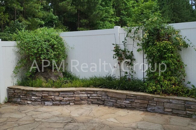 Foto del edificio - Saluda Springs Townhome