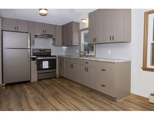 Building Photo - 36 Valley Rd