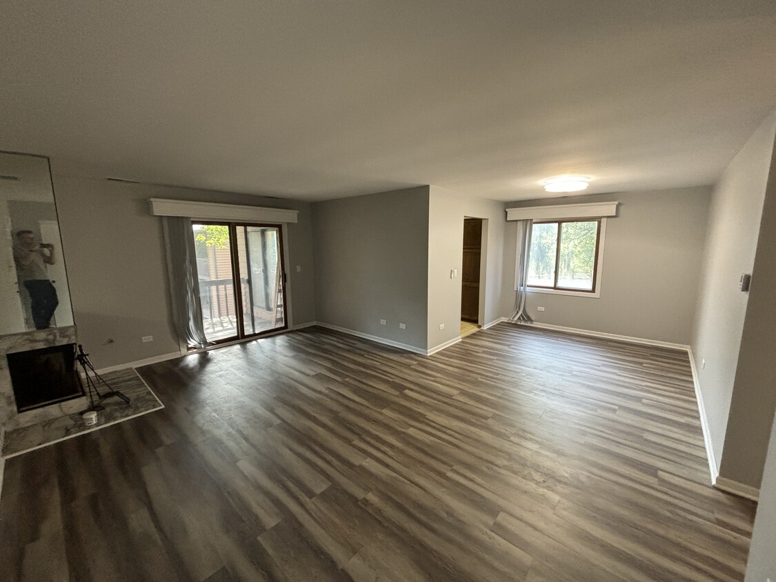 Sala, comedor. - 645 Waverly Dr