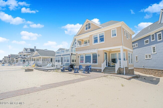 Foto del edificio - 257 Beach Front