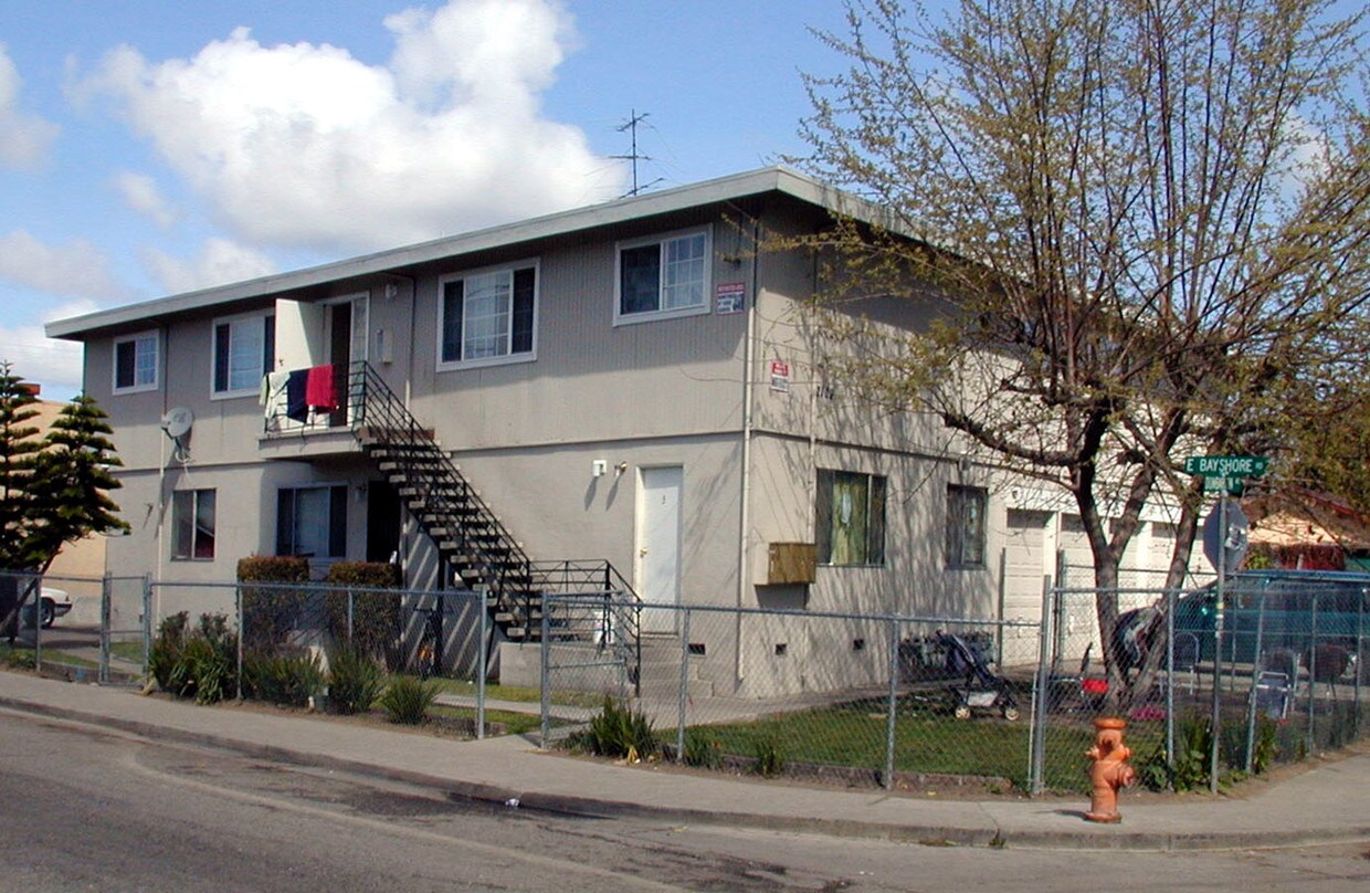 Building Photo - 2109 Dumbarton Ave