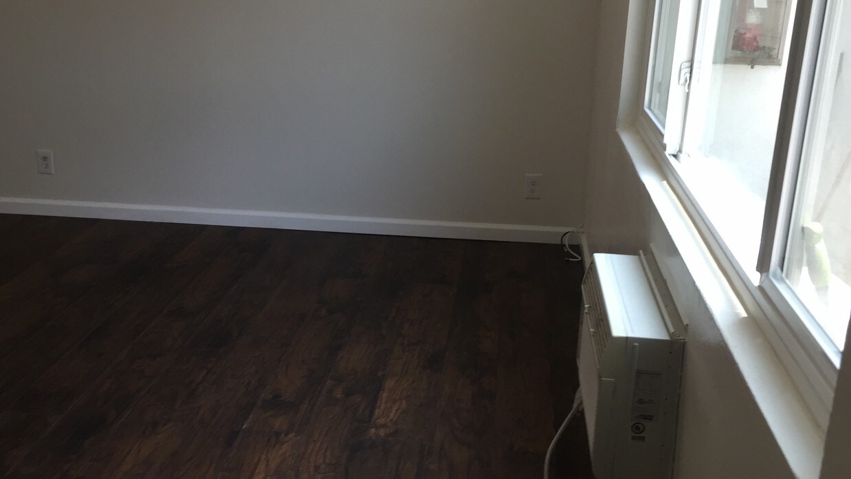 Foto principal - 4353 Toland Way