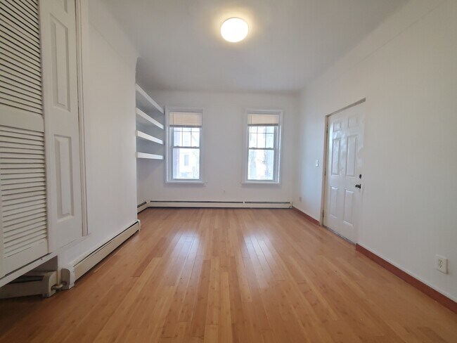 Building Photo - 212 Delaware Ave