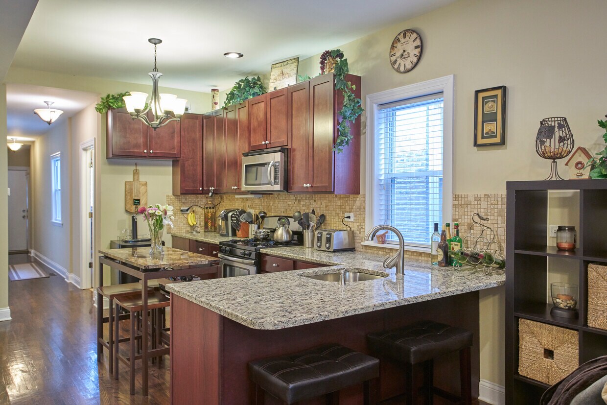 Foto principal - 1430 N Campbell Ave