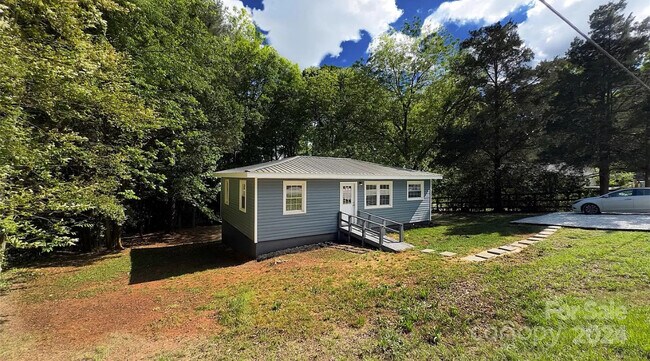 Building Photo - 8952 Whitley Rd