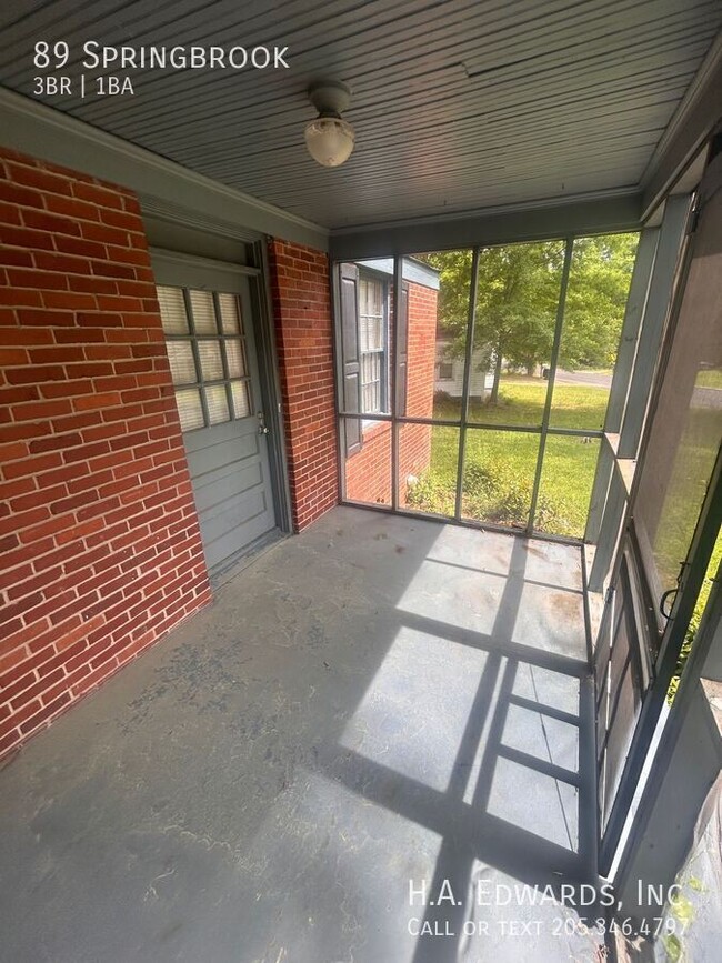 Building Photo - 89 Springbrook-
