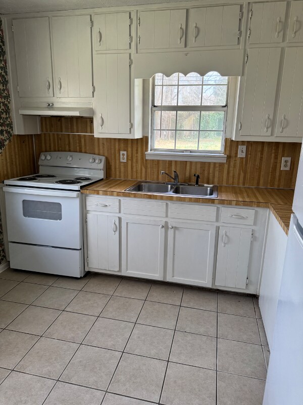 Building Photo - 3953 McClure Dr