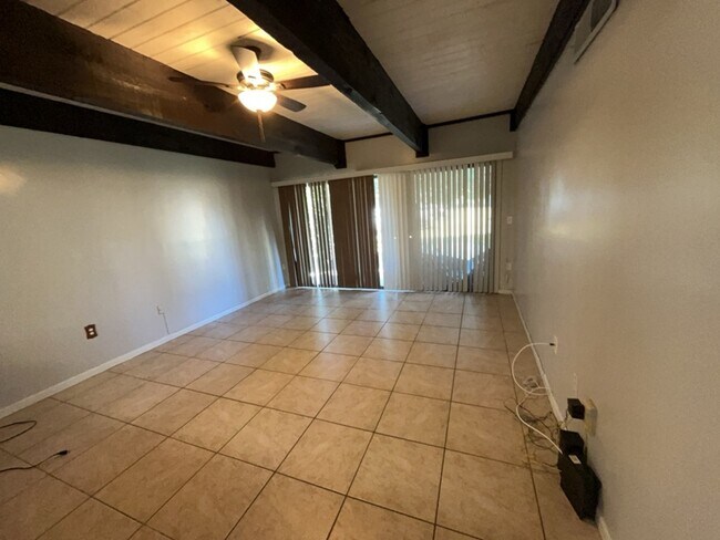 Building Photo - 5409 Pine Creek Dr
