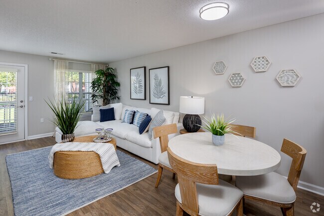 Building Photo - Seaside Grove Apartments