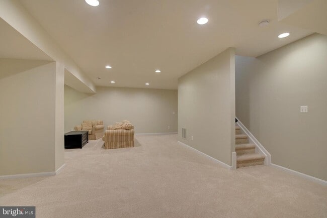 Building Photo - 1804 Woods Edge Dr NE