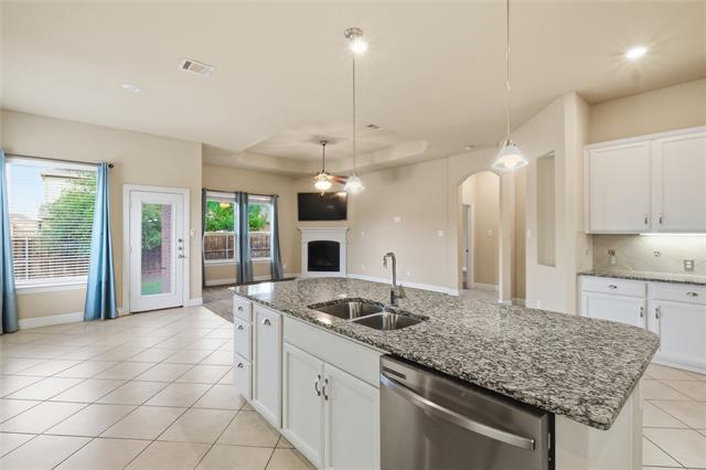 Foto del edificio - 3709 Tunstall Dr
