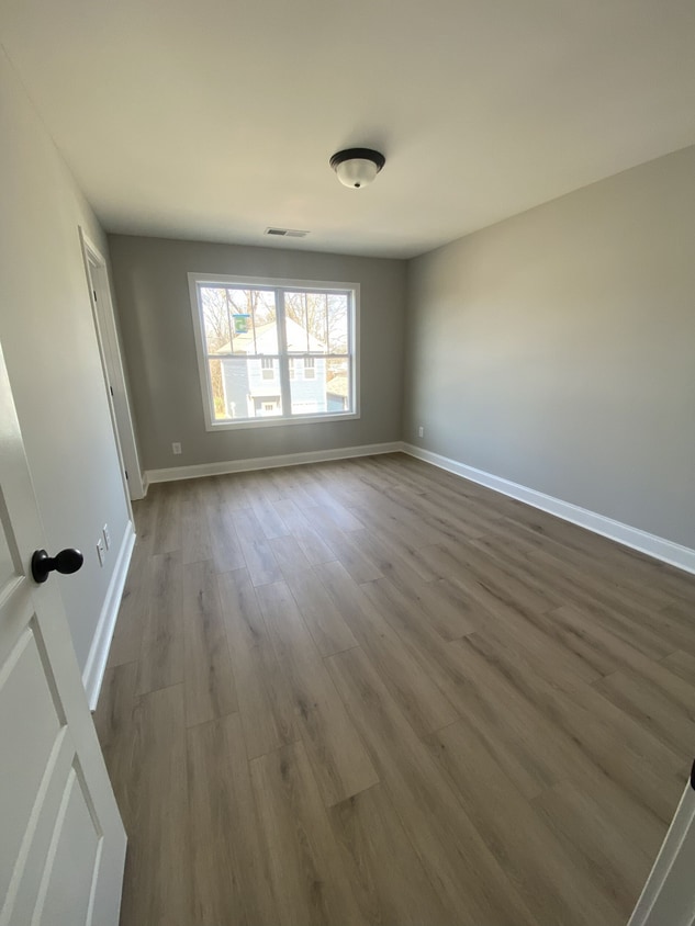 Building Photo - 808 Lynes St