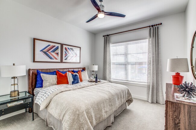 Building Photo - Move-In Special: One Month Free!