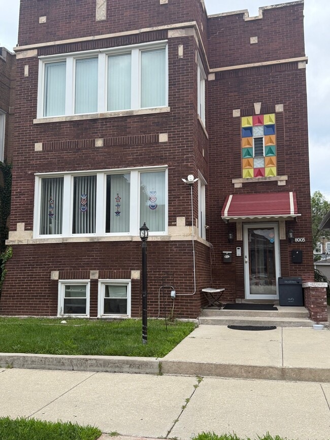 Building Photo - 8005 S Ada St
