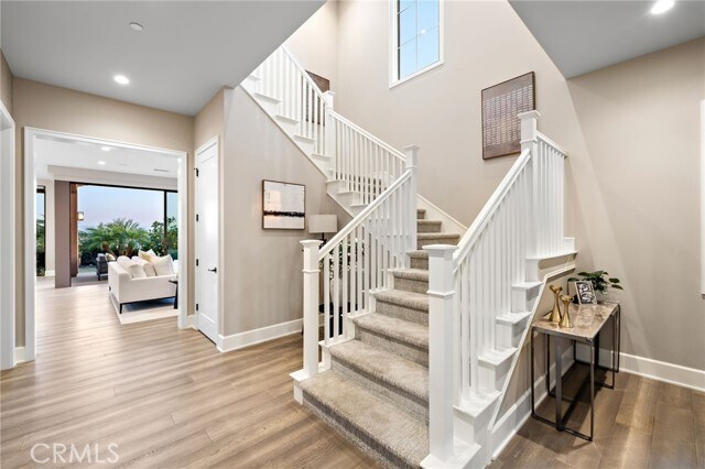 Building Photo - 168 Bellini
