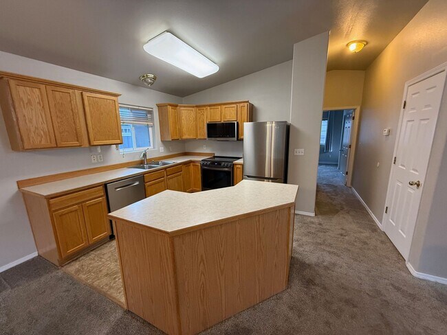 Photo - Eagle River Home for Rent - 3 Bedroom + Fa...