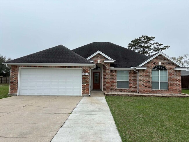 Foto del edificio - 17815 Nonie Ln