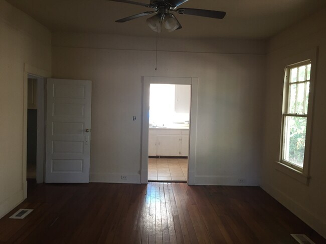 Foto del edificio - **AVAILABLE NOW**2 or 3 Bedroom / 1 Bathroom Home for Rent in Columbus, GA***