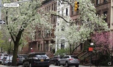 Building Photo - 19 E 93rd St