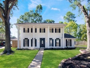 Building Photo - 12719 Shady Knoll Ln