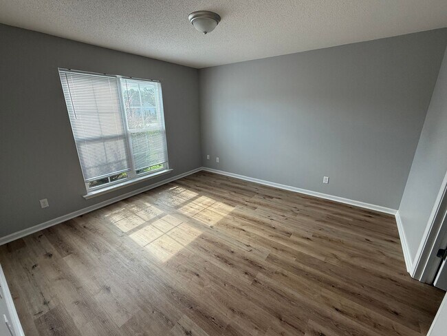 Foto del edificio - 1261 Ball Park Ave NE