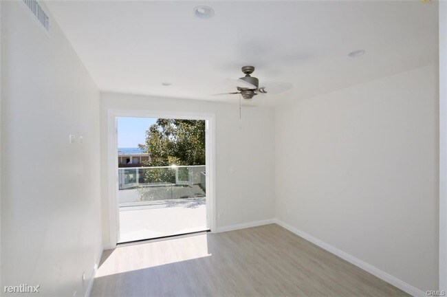 Building Photo - 2 br, 1 bath House - 662 S Coast Hwy Apt B