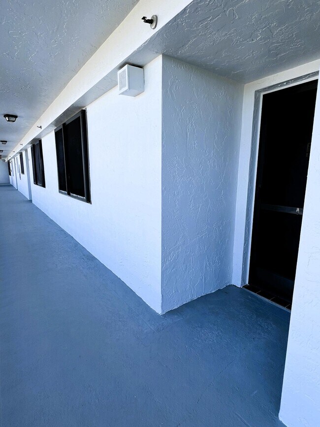 Foto del edificio - 7770 Tahiti Ln