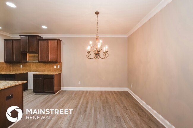 Building Photo - 4944 Longview Run