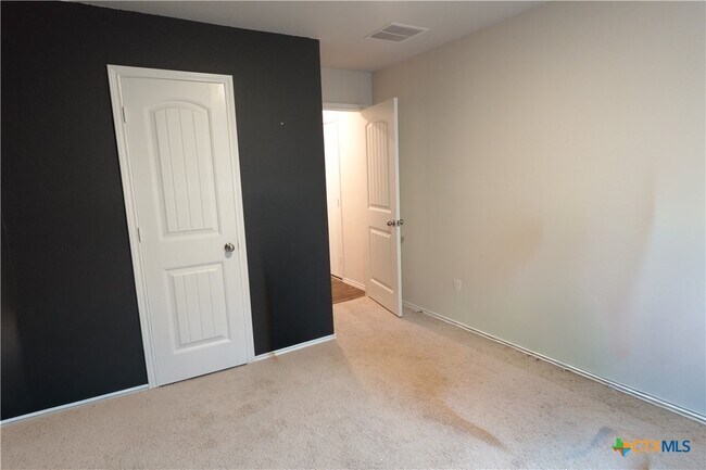 Foto del edificio - 348 Desert Willow