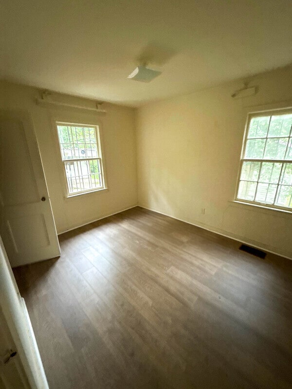 Photo - 358 Lea Cir House