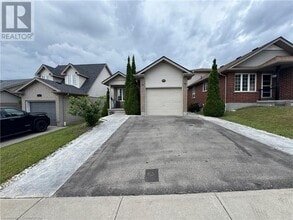 Building Photo - 160 Fallowfield Dr