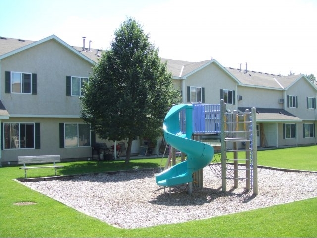 Play Area - Park Glen Townhomes