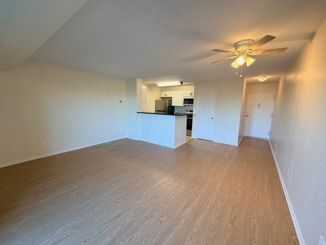 Building Photo - 75 S Reynolds St