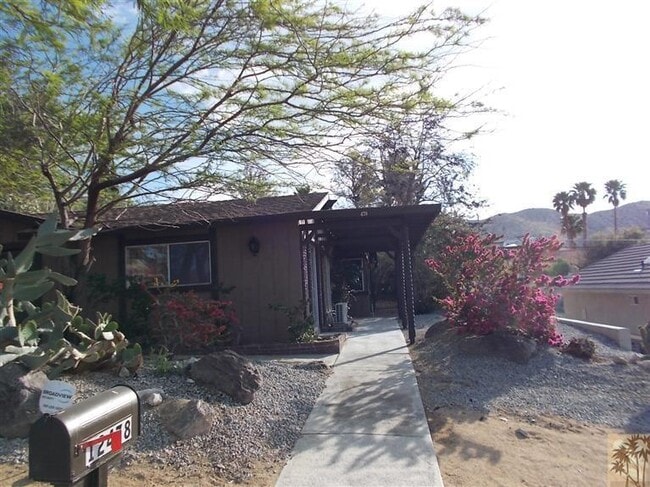 Foto del edificio - 12478 Redbud Rd
