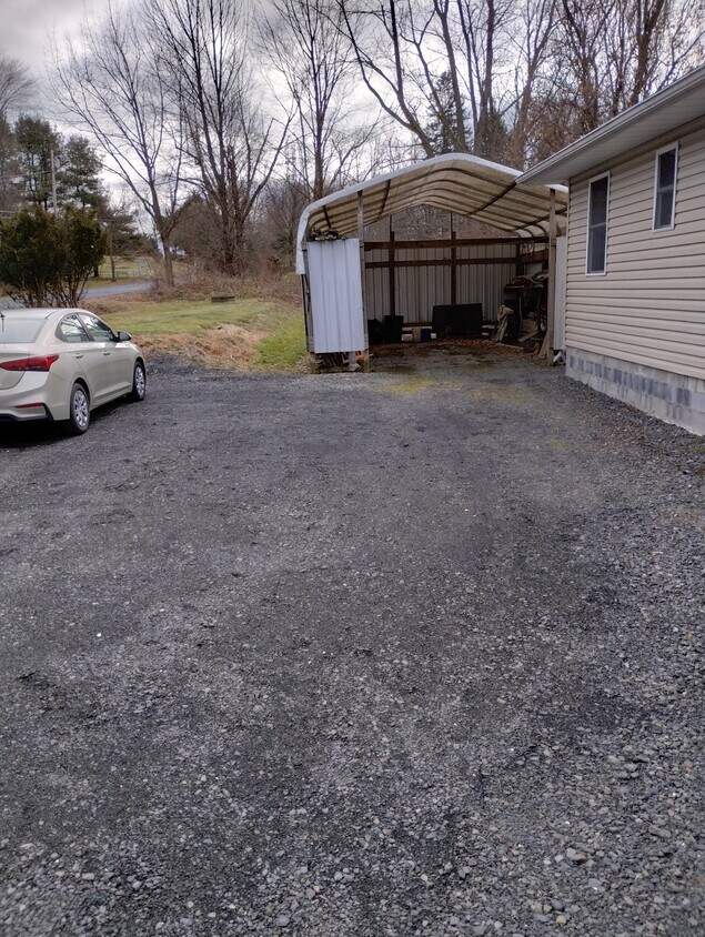6 Allhusen Rd Unit R1, New Paltz, NY 12561 Apartments in New Paltz