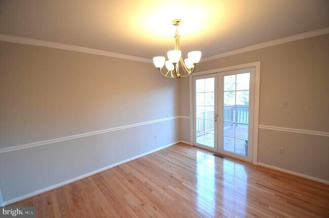 Foto del edificio - 5748 Lakeside Oak Ln
