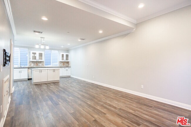 Building Photo - 2470 S Centinela Ave