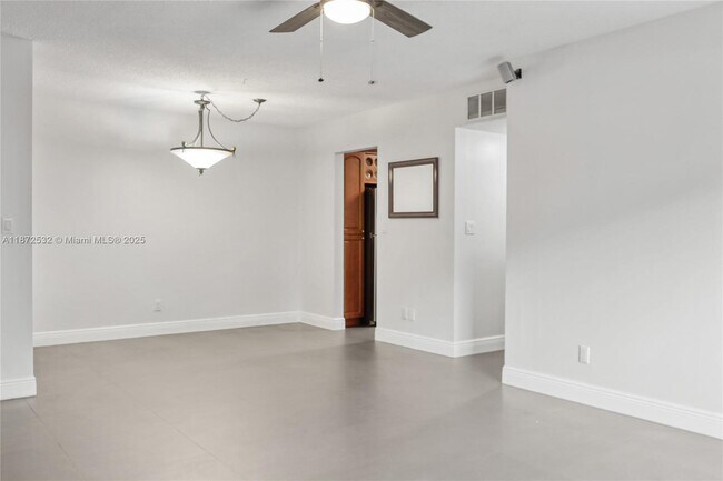 Foto del edificio - 13720 SW 90th Ave