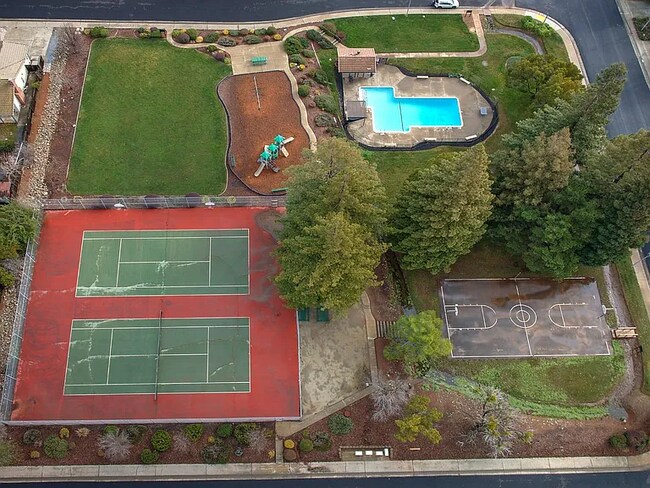 Foto del edificio - 12290 Dyer Ct