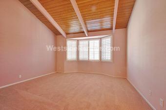 Building Photo - 5420 Lindley Ave