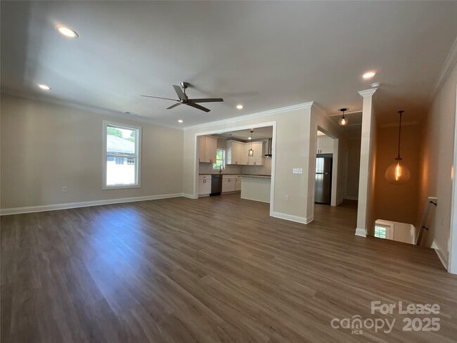 Foto del edificio - 307 N Catawba St