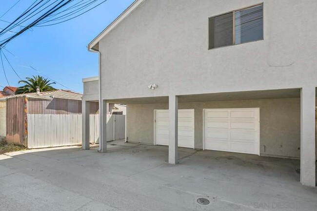 Building Photo - 4015 Promontory street