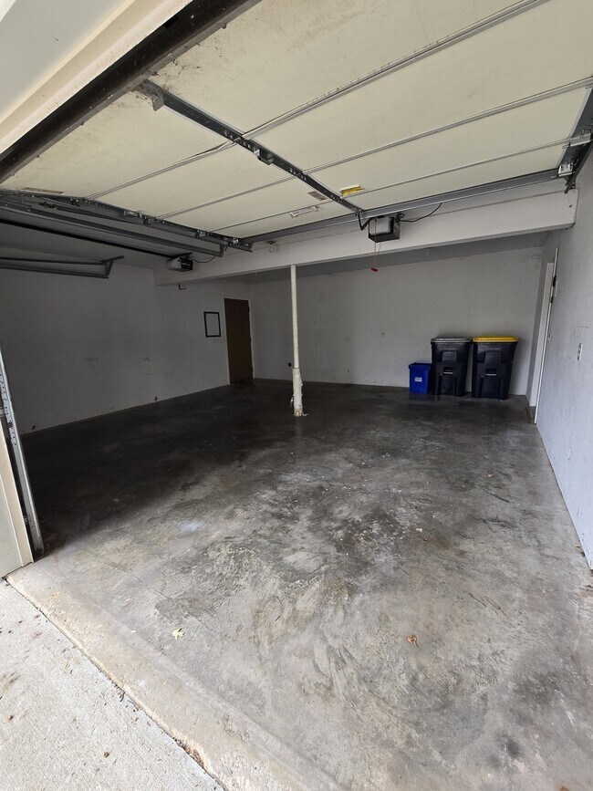 10700 N Kenwood Ave, Kansas City, MO 64155 Townhome Rentals in Kansas