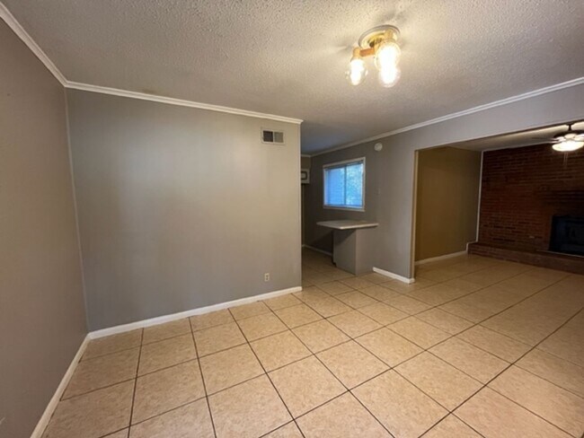 Foto del edificio - Renovated 3 Bedroom 2 Bath Home for Rent!