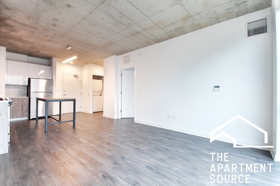Foto principal - 1722 W Roscoe St