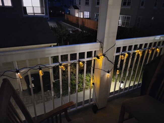 Building Photo - 8649 Seawind Way