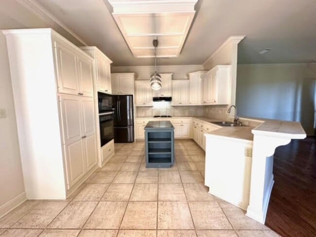 Building Photo - 40113 Eagles Nest