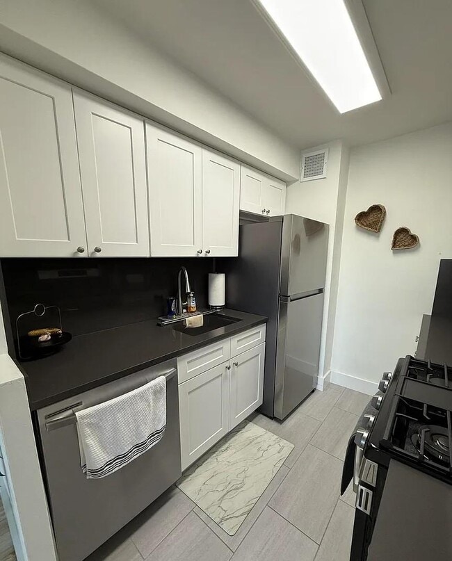 Foto del edificio - 1000 Clove Rd