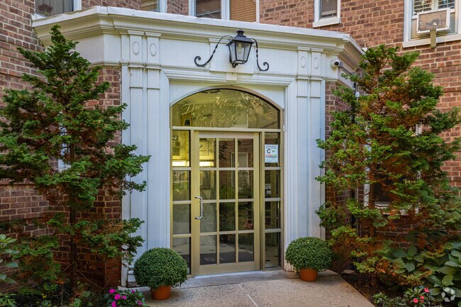 Entrada del edificio - The Meadow Lake