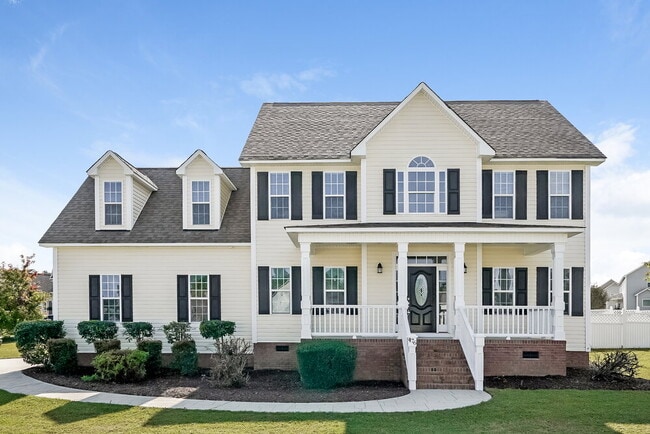 Building Photo - 476 Winding Oak Way